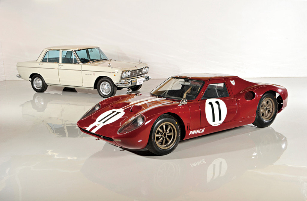 プリンス スカイラインGT-BとプリンスR380 タイプ1 総力戦で迫った