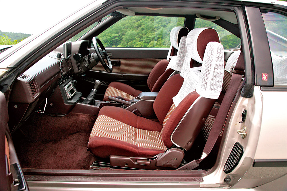 時代の変化に合わせて、大きく豪華になったスペシャリティーカー A60