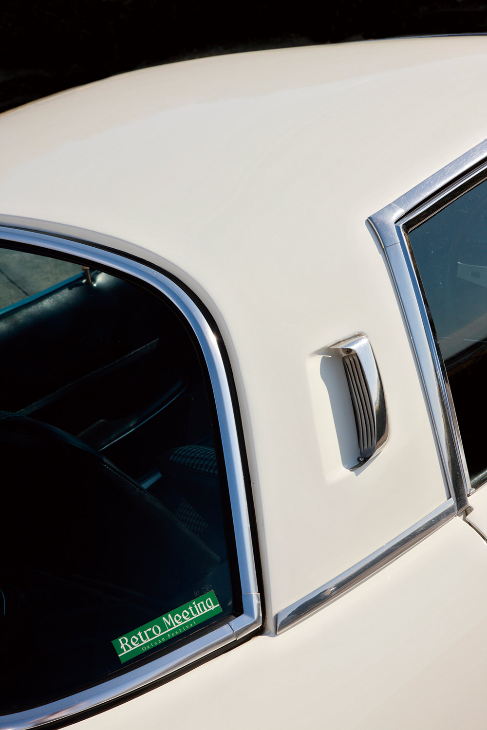 16歳のころ、解体屋に放置されていたコスモを見つけ、5年後に引き取り