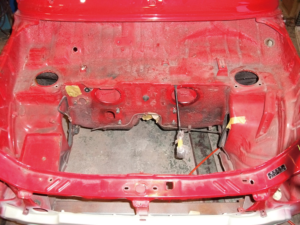 元色は 錆は ベース車の状態をチェック N360ツーリングsレストア記 １ Nosweb Jp 日本の旧車webマガジン ノスウェブドットジェイピー