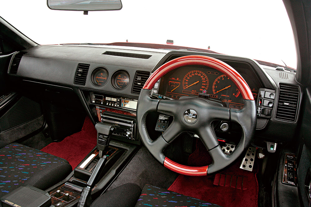 ドアとリアゲート以外、外装パーツをすべて再デザイン。世界で