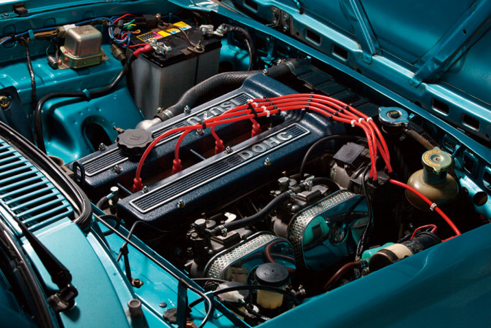 いすゞジェミニ1600cc1800ccOHCエンジン用ディストリビューター e5f22f223128b5da37f720b3e26850