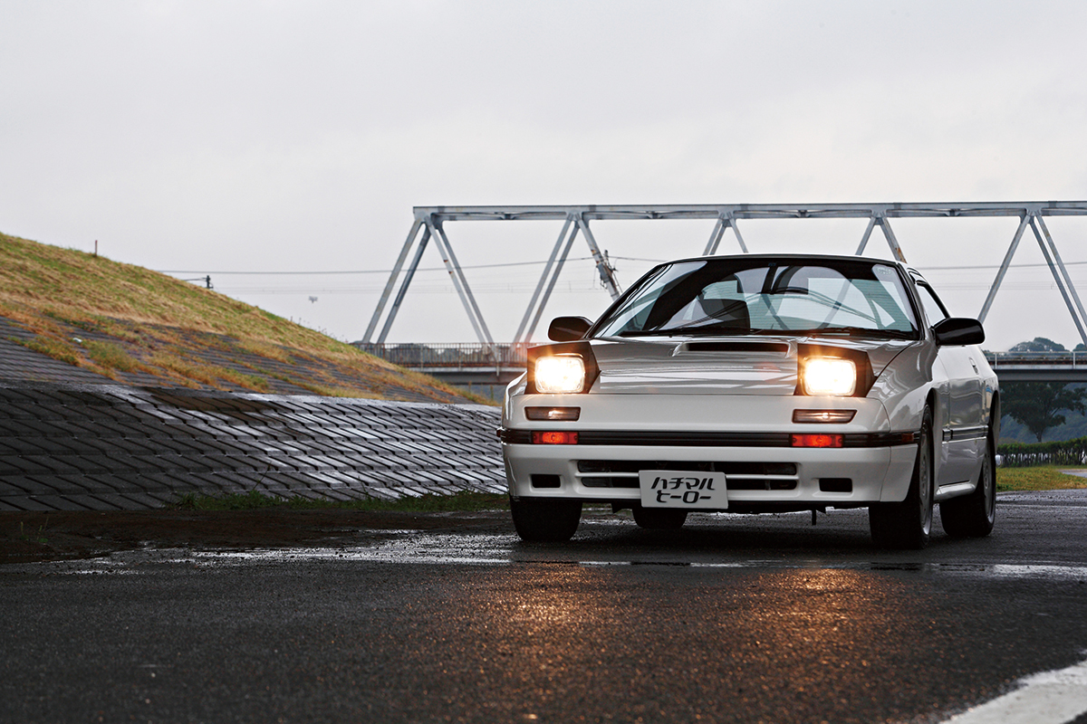 サスペンションはNORMALとSPORTの2モード切り替え｜ノーマルの前期