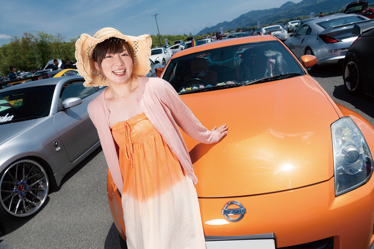 Z関係者のサインが並ぶ室内も！｜フェアレディZ女子大集合！ オール