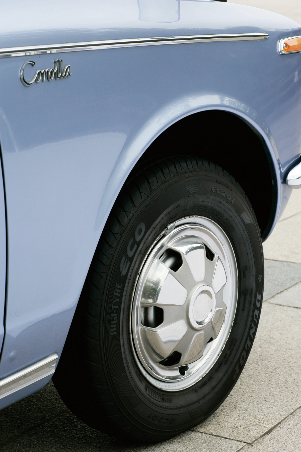 80年代 ビンテージ トヨタ カローラ デラックス 金メッキ 灰皿 旧車 当時物 80年代 ビンテージ トヨタ カローラ デラックス 金メッキ 灰皿