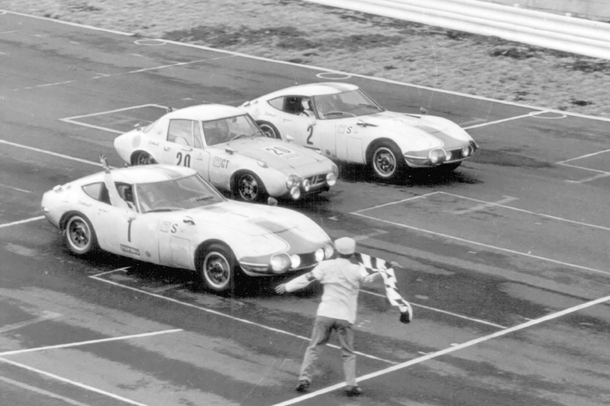 2〉発売前なのに!? レースや速度記録に挑戦して世界記録達成！｜トヨタ