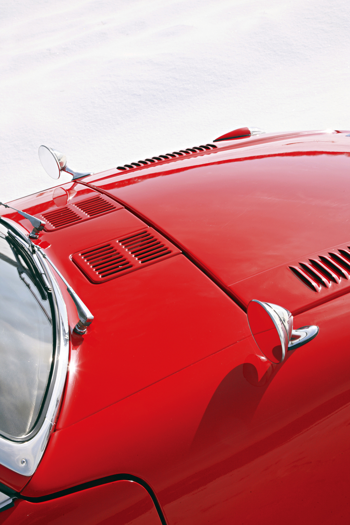 ボディは床が抜けて錆びだらけでした」こつこつと8年かけて自宅で