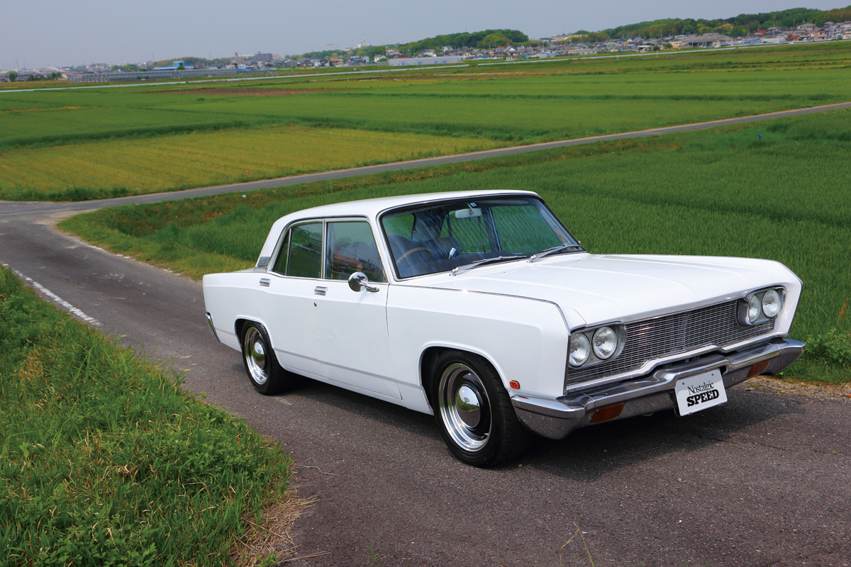 生きた化石「シーラカンス」。高級な車格に4リッターV8がマッチ!?｜77