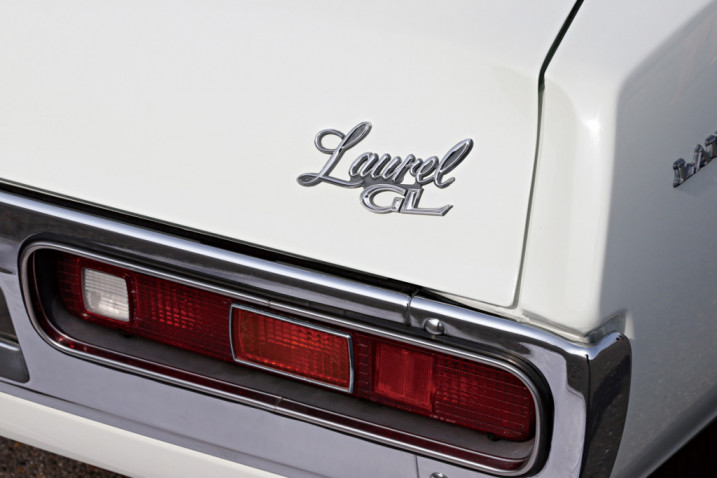 C130ローレルボンネット C130ローレルボンネット3枚あります。 C130ローレルボンネット3