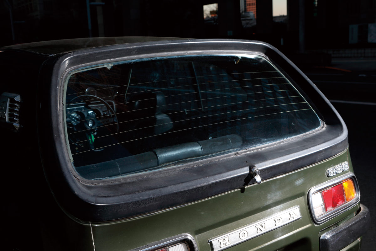 水中メガネ」の異名をとった特徴的なリアウインドー。その正式名称とは