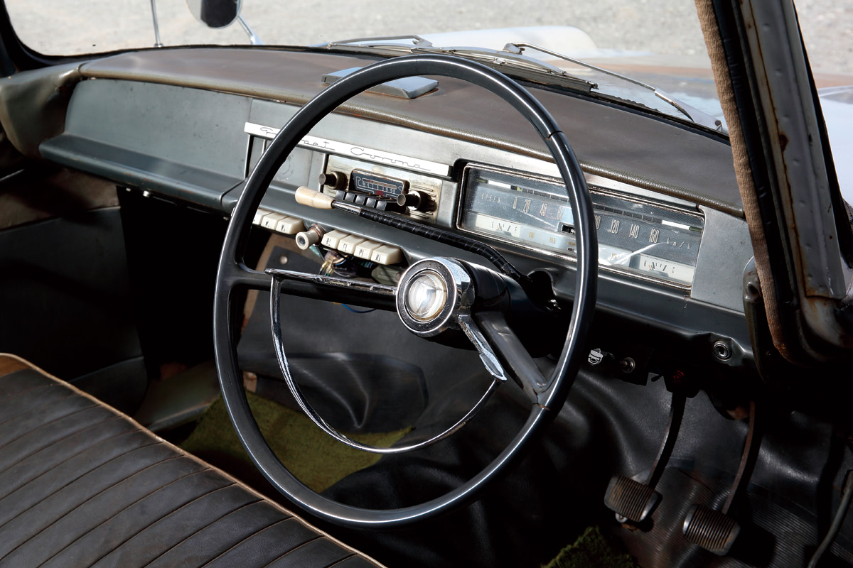 現存数が少ない二代目コロナ。さらに希少なピックアップボディ｜61年式