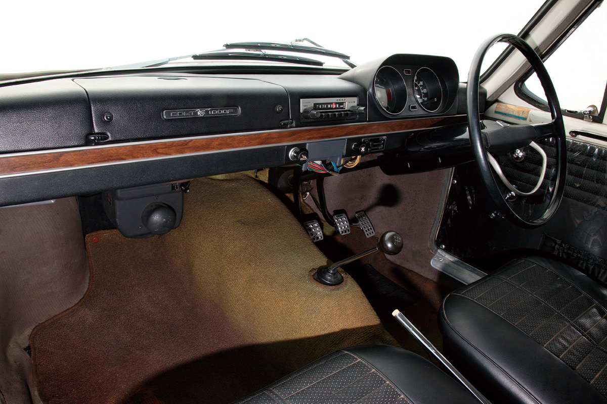 旧車　昭和レトロ　三菱コルトステアリング 旧車昭和レトロ三菱コルトステアリング