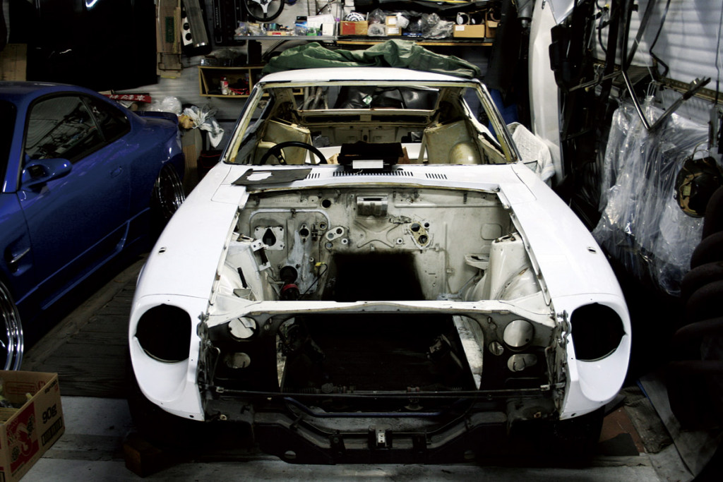 ボディ編02 ボディはフルストリップからフルスポット増し S30zの究極シャコタンを目指せ ノブちゃんs30z製作記 Vol 2 Nosweb Jp 日本の旧車webマガジン ノスウェブドットジェイピー