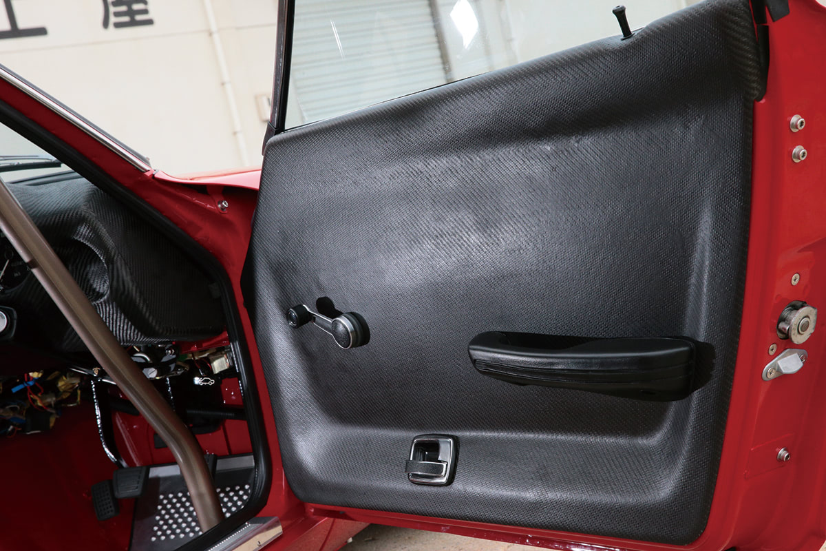 完成編02 フロア80mm底上げで得た究極のシャコタンフォルム 遂に完成へ ノブちゃんs30z製作記 Vol 21 Nosweb Jp 日本の旧車 Webマガジン ノスウェブドットジェイピー