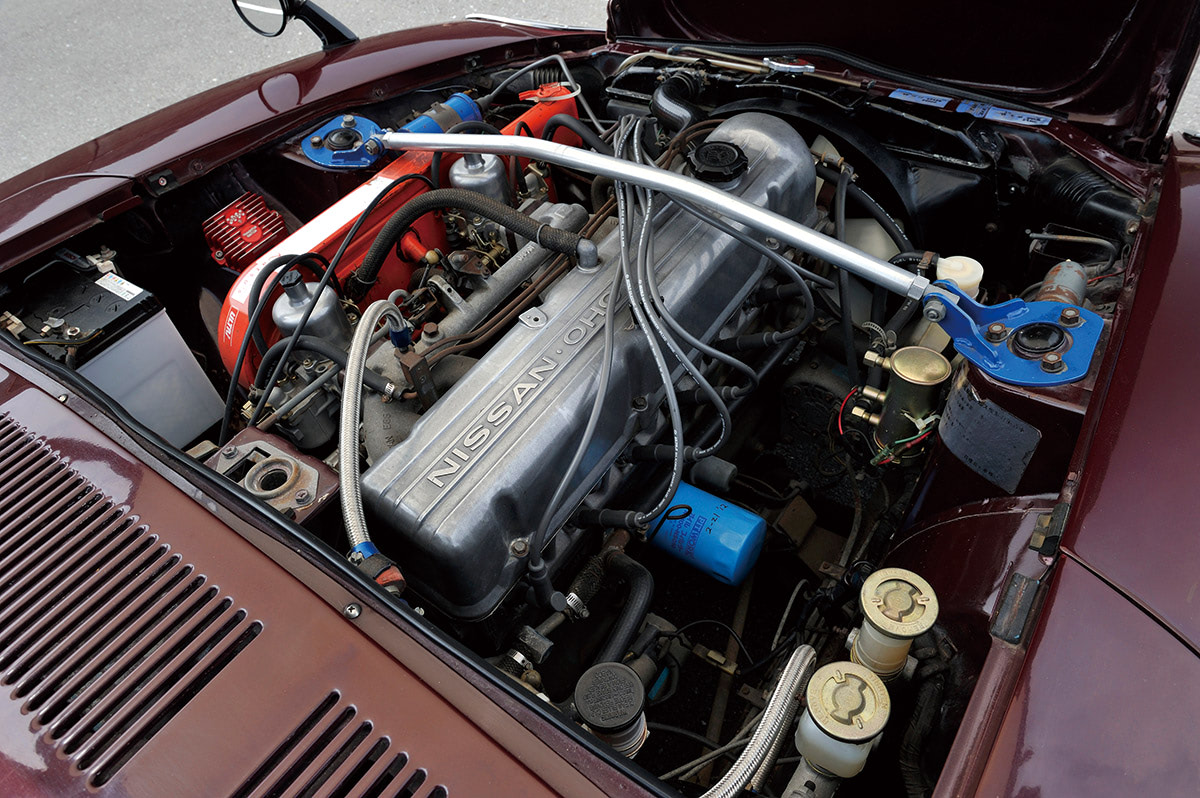 1/10 日産240 Z マルーン カラー スペアボディ フェアレディZ