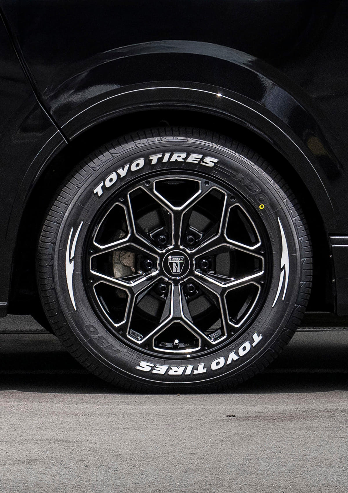 バルベロ ハイエース ホイール17インチ　最終値引き！！ クリムソン バルベロ ワイルド・ディープス 17インチ 【厳選輸入