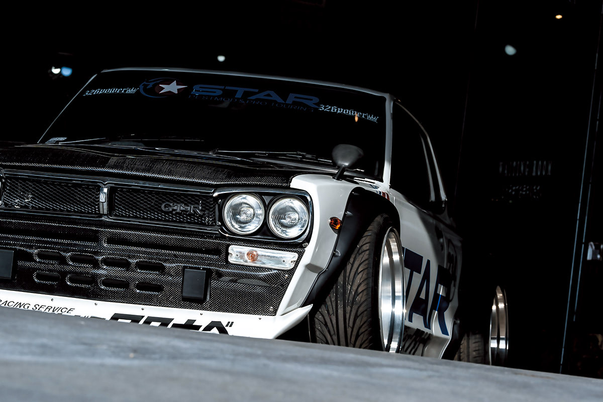 見た目ハコスカ、でもシャーシはシルビア!!】なので、エンジンルームに