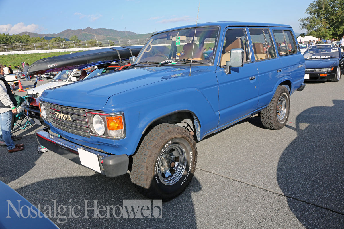 左ハンドルのAE86や2ドアカローラなど、バラエティーに富んだトヨタ車