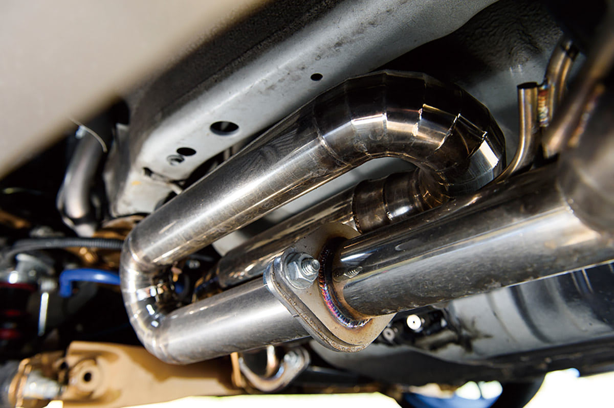 ミニバンツライチ!!】オリジナルのアームなどを使用した精巧な足回りで