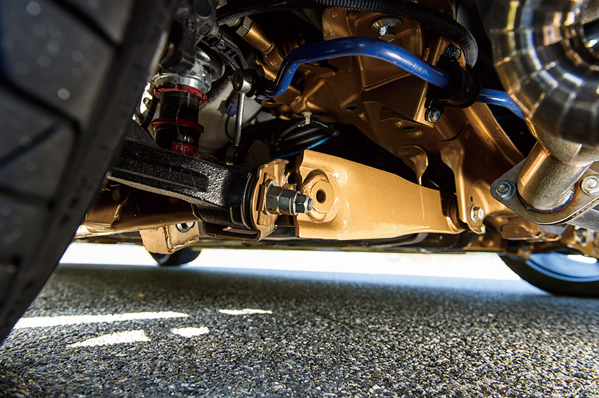 ミニバンツライチ!!】オリジナルのアームなどを使用した精巧な足回りで