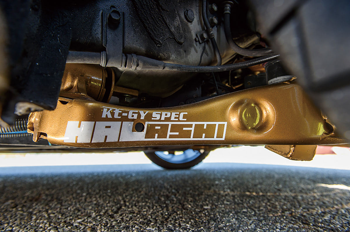 ミニバンツライチ!!】オリジナルのアームなどを使用した精巧な足回りで