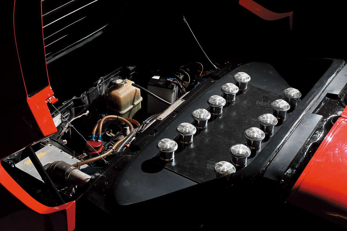 国産軽スポーツが希代の名車に大化け!!】今はなき実力派ショップの造形