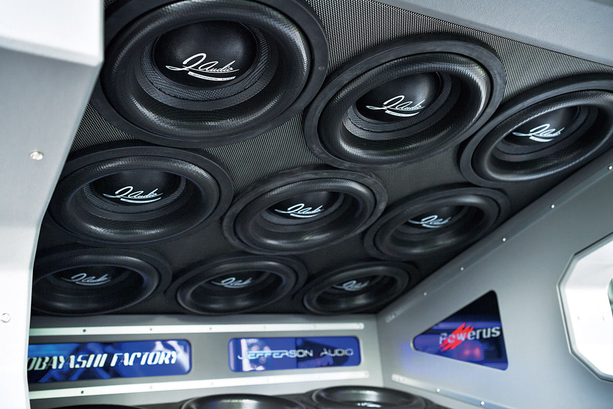 ジェファーソン18発!!】往年のゲームキャラ「パックマン」スタイルで