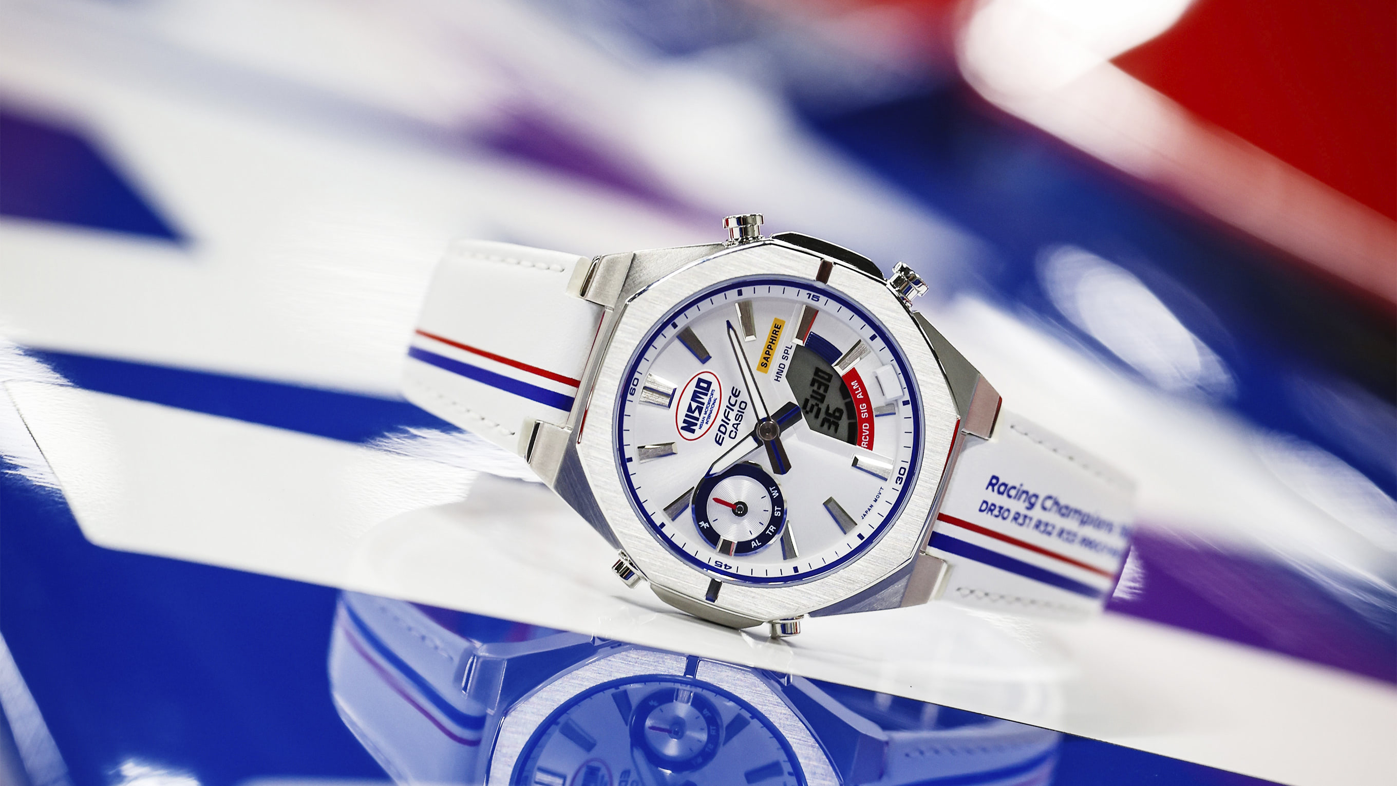 初代NISMOのロゴ」を掲げる歴代レーシングカーがモチーフの腕時計