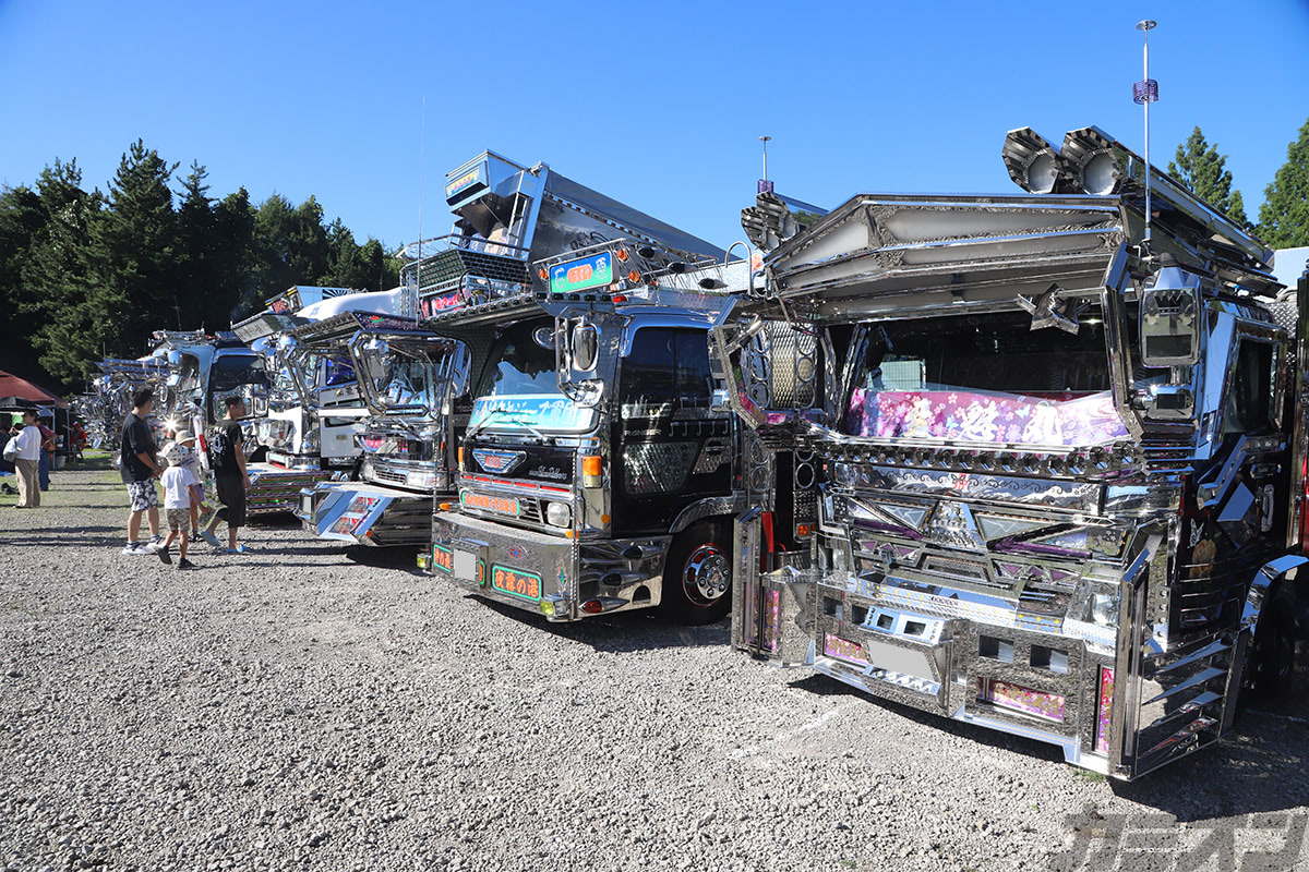 デコトライベントリポート 花一輪会・発足40周年チャリティ撮影会 