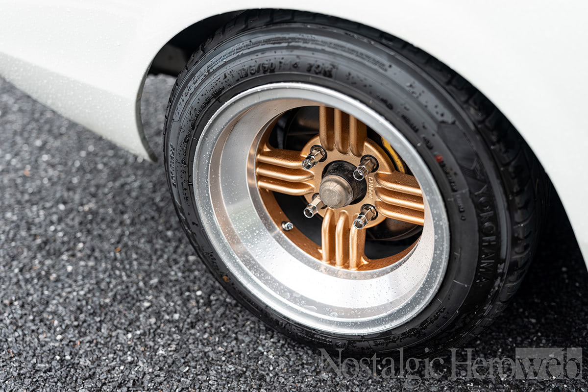 ヨンメリ」として人気の高まっている4ドアのケンメリ、1975年式