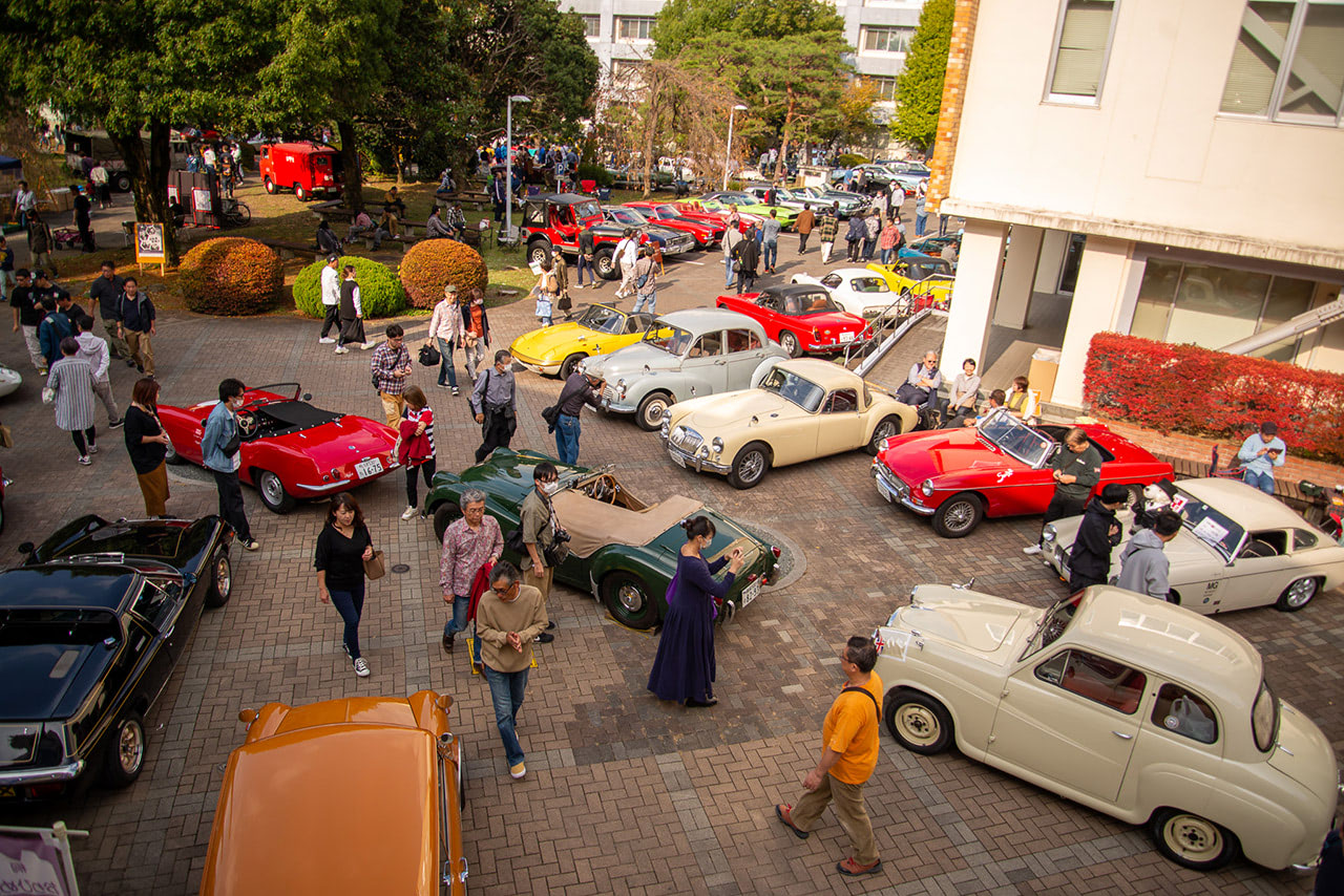 日野自動車」初出展。希少車両2台を展示「第18回クラシックカー