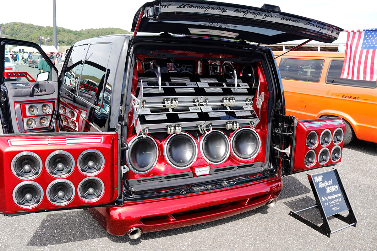 カーズ YOJIMBO カスタムペイント 2台セット Cars İkili Karakter Araçlar Jackson Storm-Miguel Camino HTX16