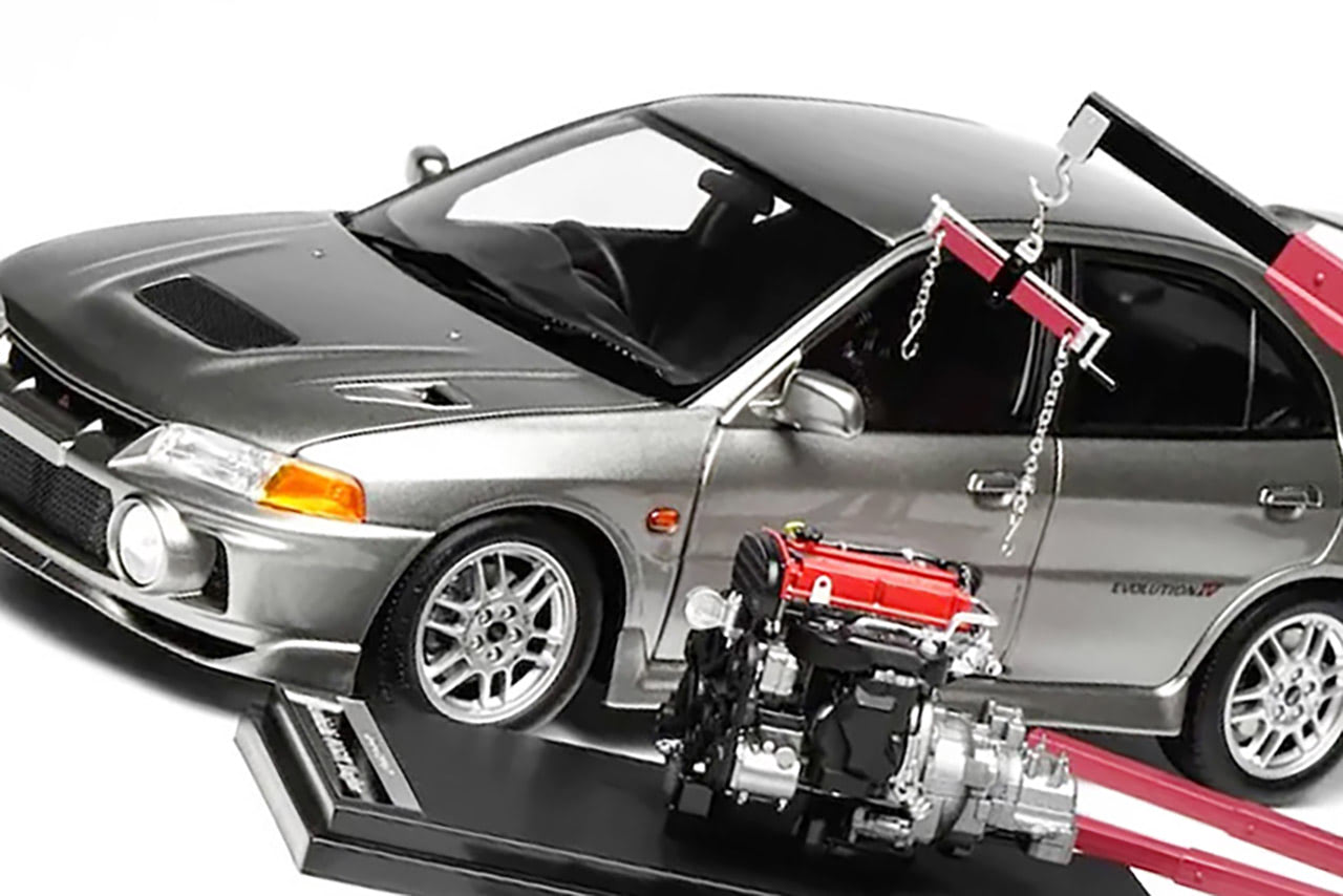 1／18で、ランエボIVとツインスクロールターボ280PSの4G63型エンジンを