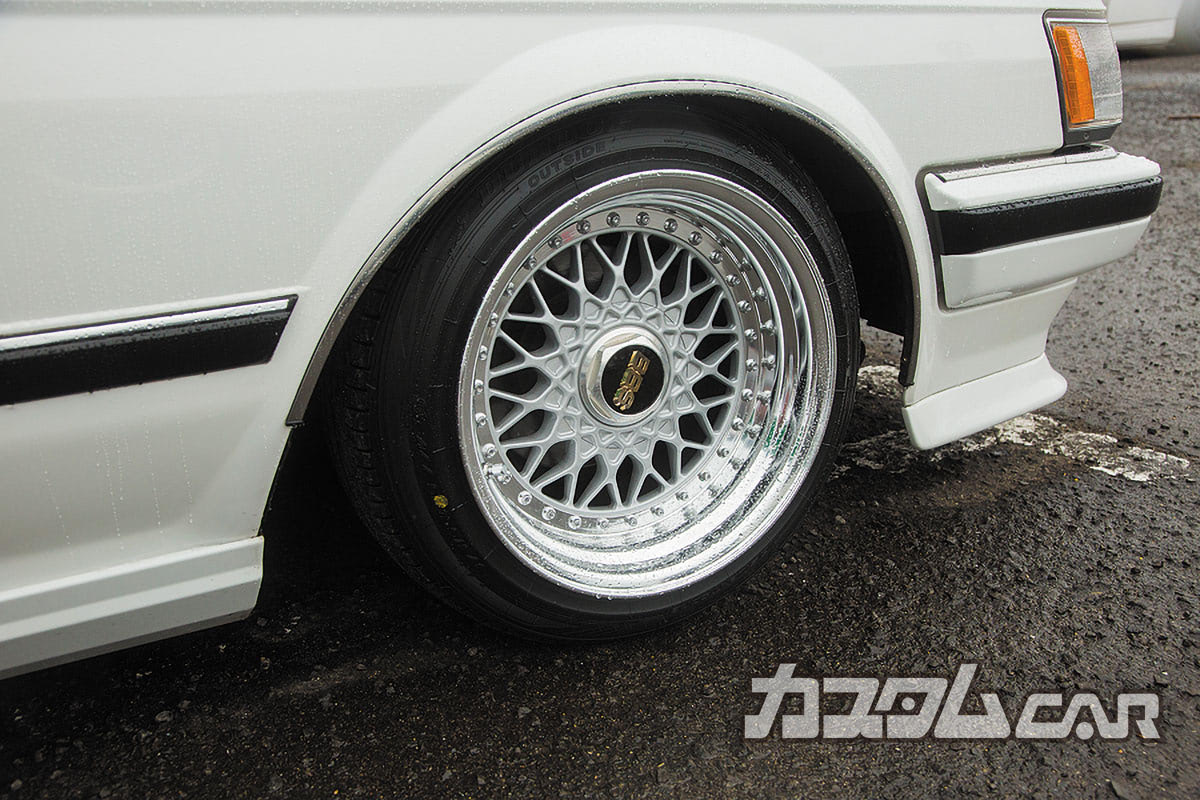 旧車＆セダン】トリコロールカラーがキュートなSRエンジン積みの走れる 