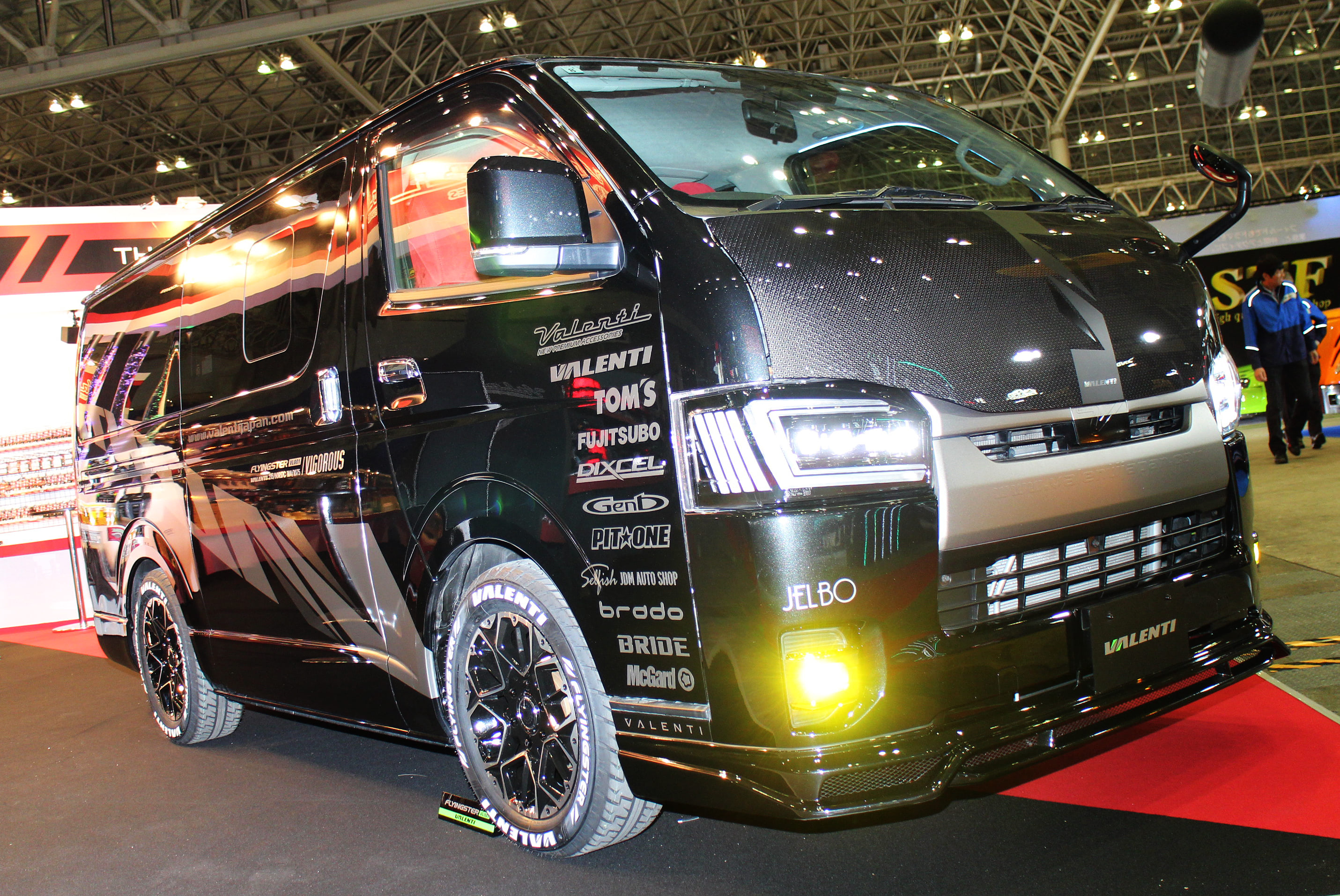 ハイエース! アルヴェル!! GR86!!!】東京オートサロンでヴァレンティの
