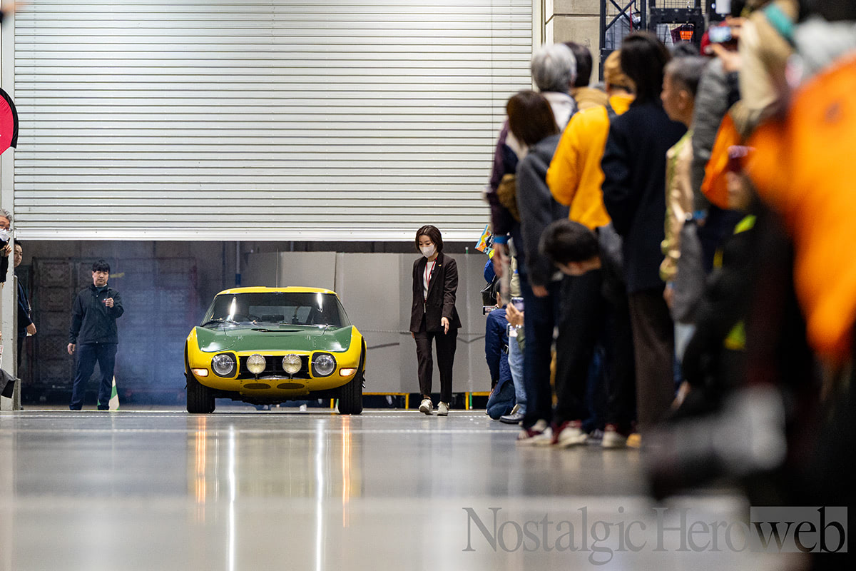N2d2026】イエローとグリーンのトヨタ2000GTの正体は!? 発売前に世界
