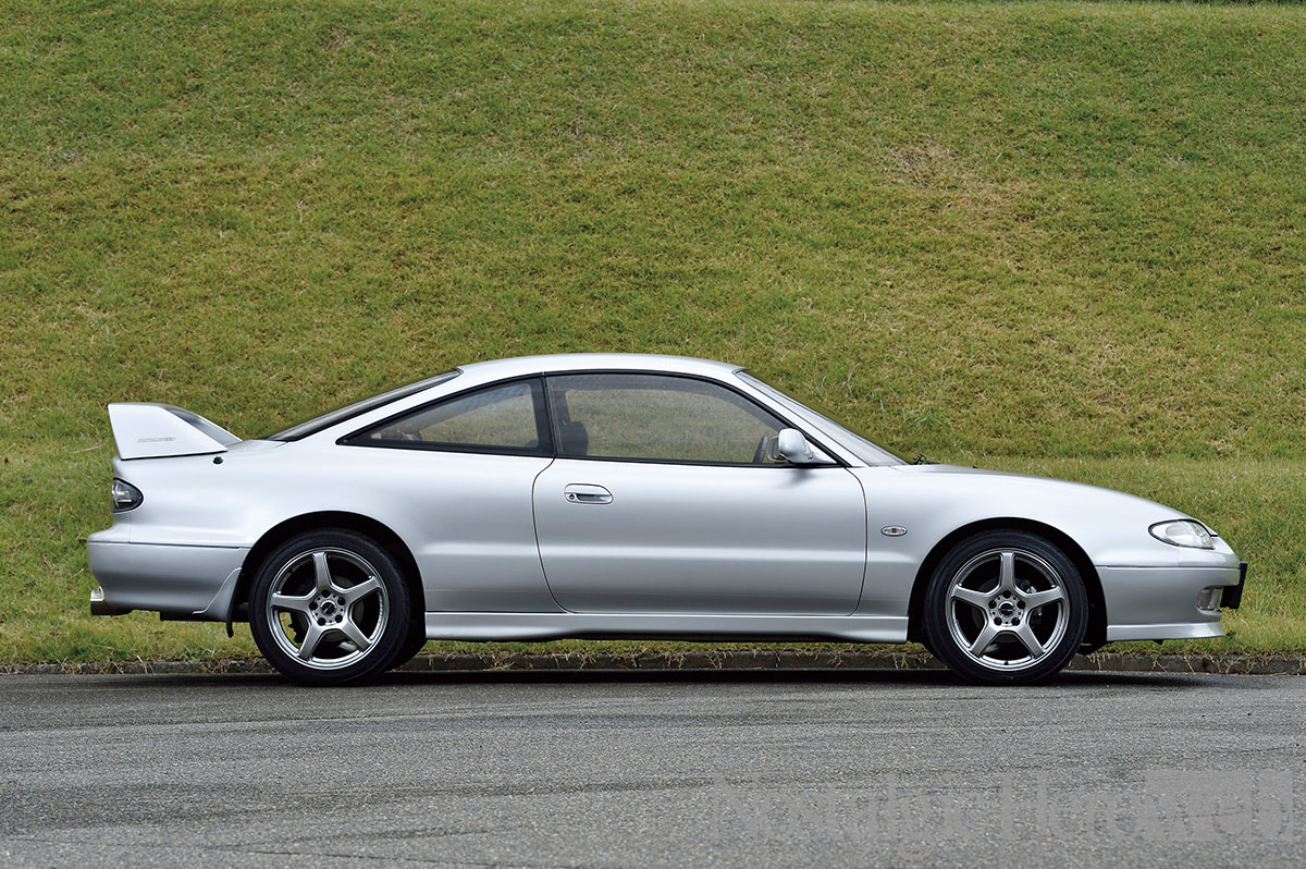 欧州車を彷彿させる魅惑のボディ。1990年代を駆け抜けた「走りもイケる