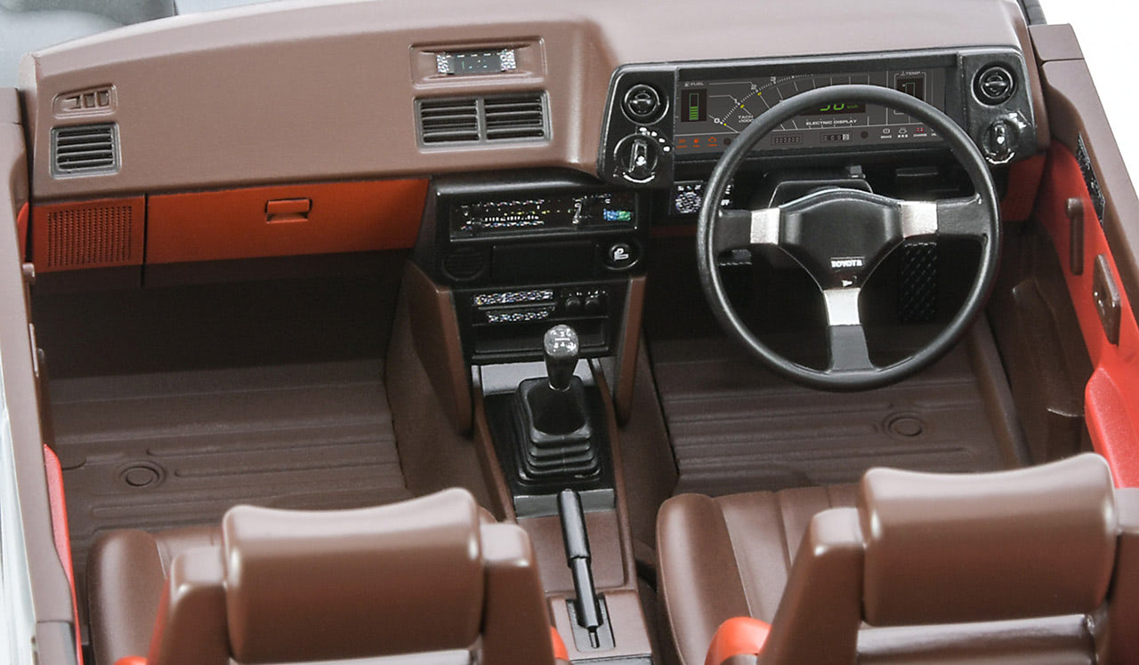 ハセガワの本気。1／24スケール「AE86トレノ GT APEX」が完全新金型で