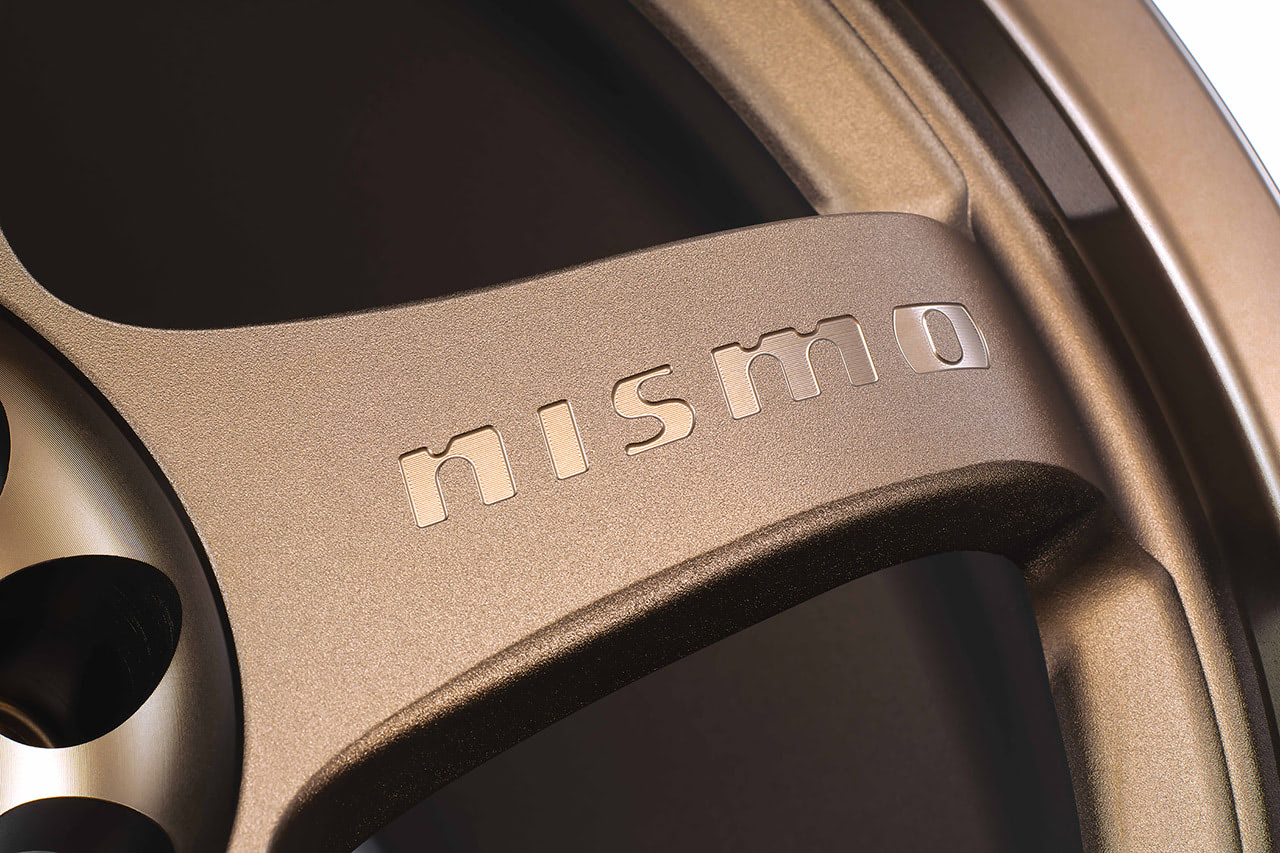 第2世代GT-R／フェアレディZに】NISMO「LM GT4」に新色ブロンズが登場