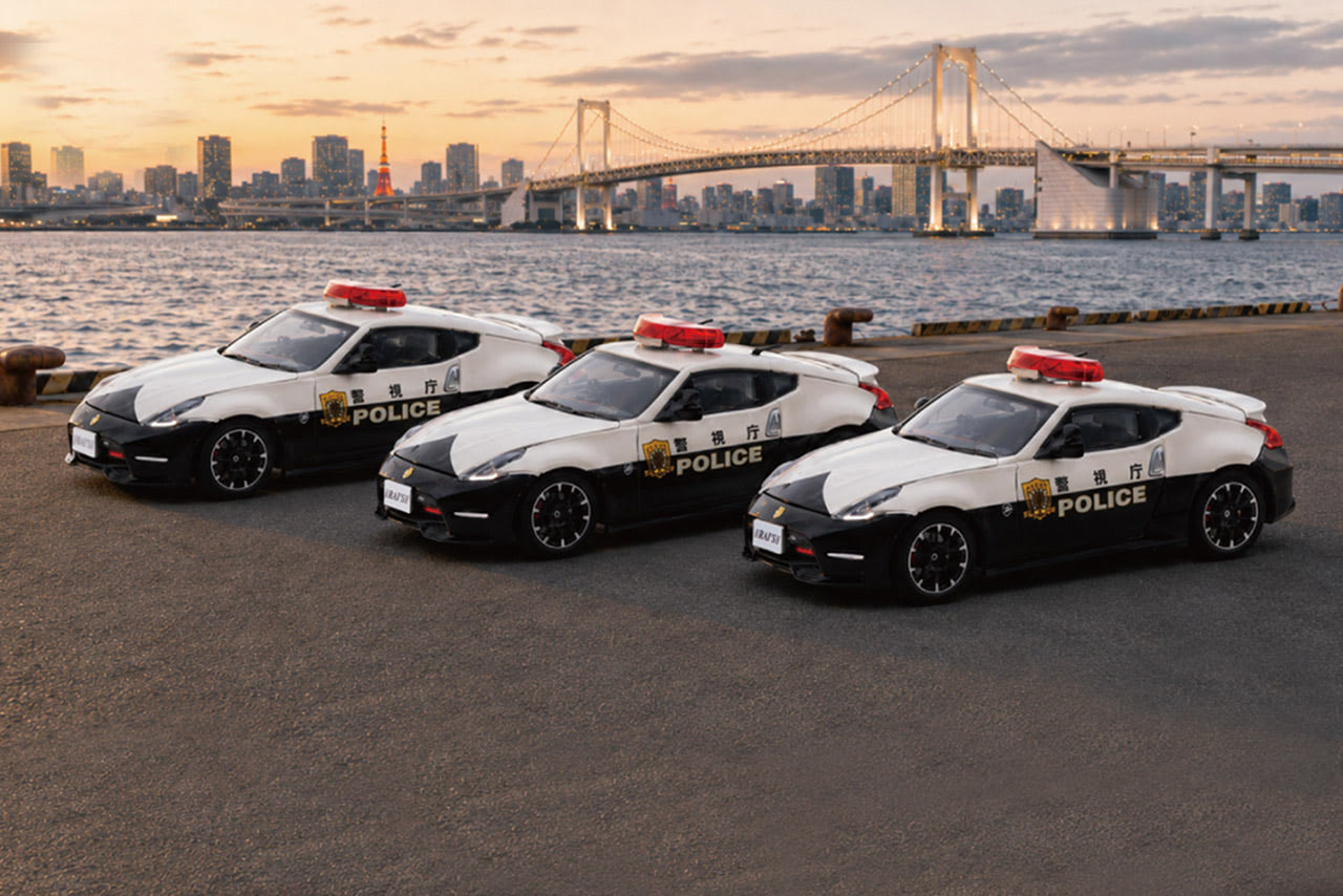 運用中の3台!?】フェアレディZ NISMOの警視庁パトカーが1／64スケール