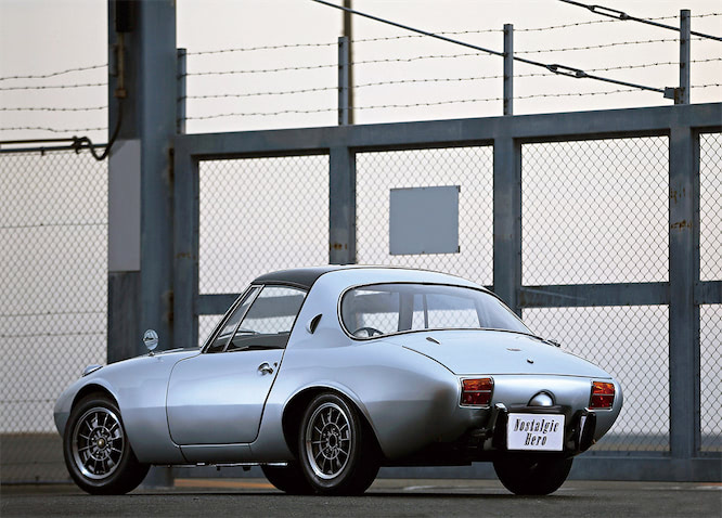 790ccの水平対向2気筒エンジンを携え、船橋サーキットでデビューウィン