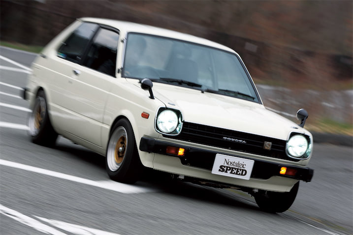 中身はガチ150ps！ TRDステージ3の4K型エンジンを直立化｜1979年式