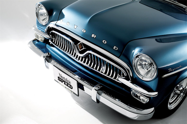 引き取ったその日のうちにエンジンを降ろし、フロントのフレームも