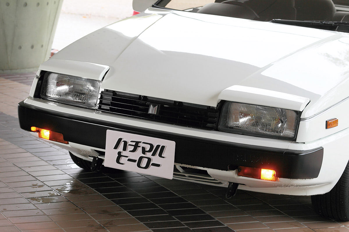 その特徴的なサテライトスイッチ。右側はウインカー、さて左側は