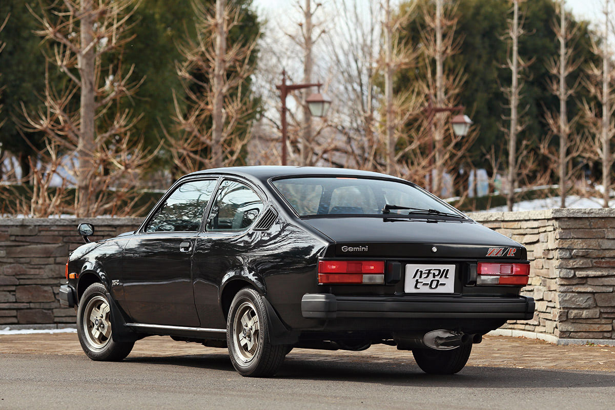 いすゞPFジェミニ シリンダーヘッドとバルブ2本 旧車】想像を絶するモンスター！PF60 ジェミニ ZZ/T オーナー歴