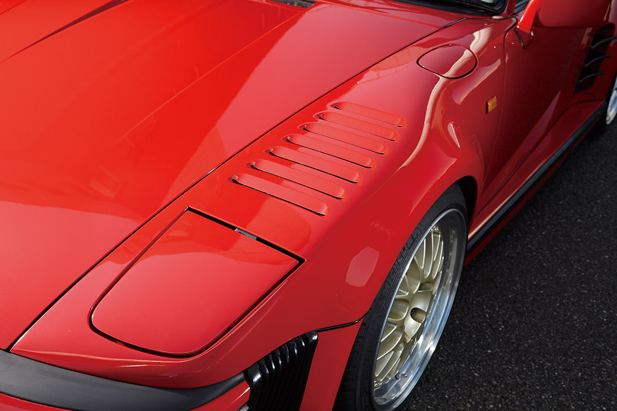 ポルシェ911の異端児、希少なフラットノーズ｜1989年式 ポルシェ 911