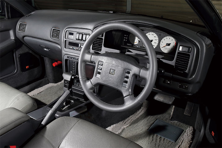 あぶない刑事」に登場し大人気になったボディカラー、後期ダークブルー