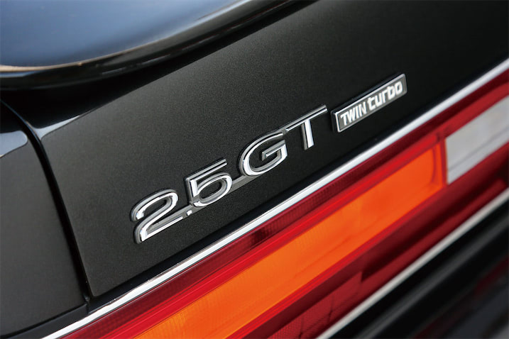 大幅パワーアップの280馬力！ 3兄弟史上最強ユニットの魅力｜ 1990年式