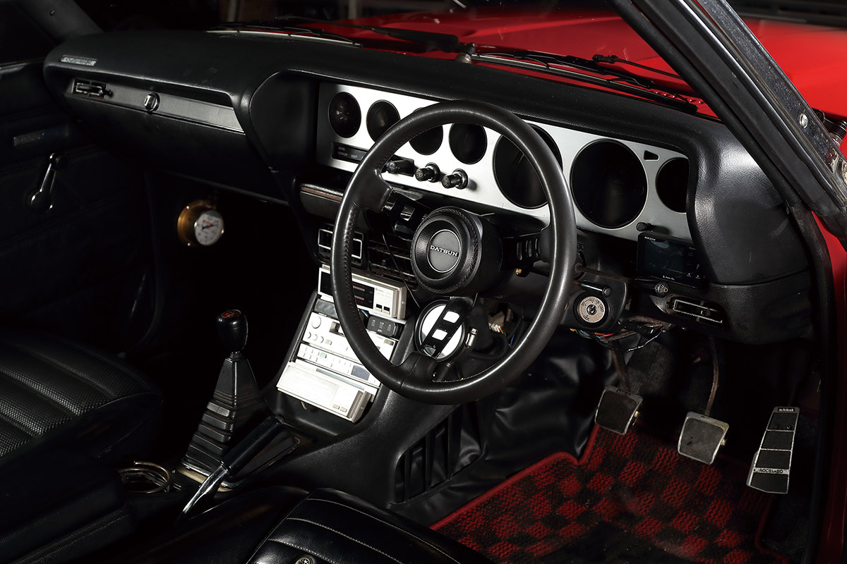 ケンメリ 当時物 グローブボックス 下 パッケージ トレー ダッシュボード 下 トレイ 旧車 暴走族 ヨンメリ GC110 GC111 ケンメリ 当時物 グローブボックス 下 パッケージ トレー ダッシュ