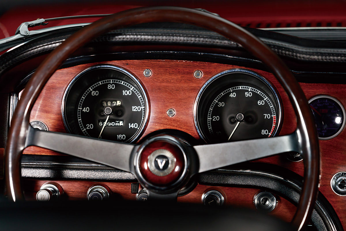 最初に乗ったクルマがAE86カローラレビン。時を経てアメリカから帰っ